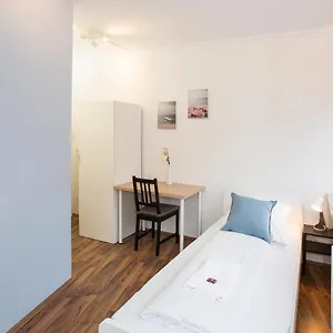  Hostel Zentral Gelegene Mit Gemeinschaftsbad Und Kueche
